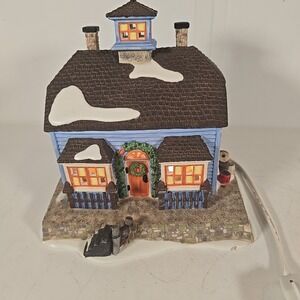 Dept 56 New England Village Series Collection Chowder House 56571 Retired w/box